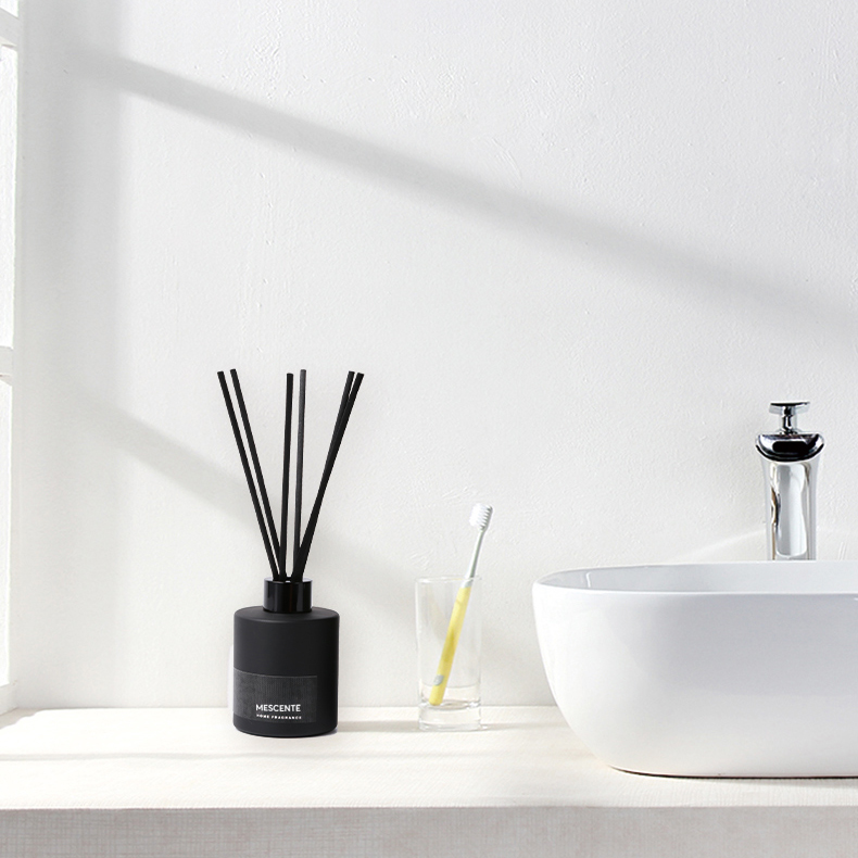 M&Scent Borong Mewah Persendirian Label Hiasan Batang Bunga Fiber Reed Diffuser dengan Sumbat