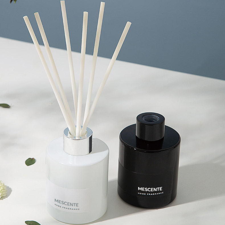 M&Scent Borong Mewah Persendirian Label Hiasan Batang Bunga Fiber Reed Diffuser dengan Sumbat