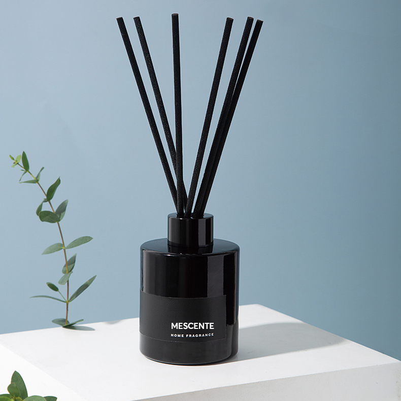 M&Scent Borong Mewah Persendirian Label Hiasan Batang Bunga Fiber Reed Diffuser dengan Sumbat