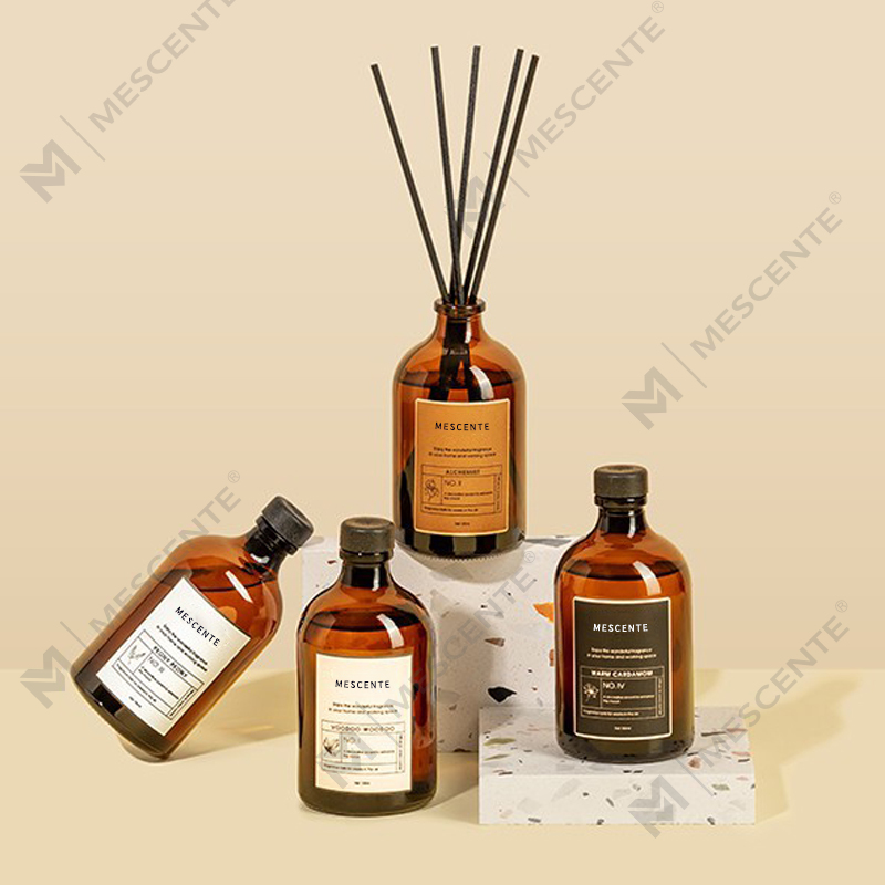 Besar Hitam Dan Emas 100ml Kaca Mewah Berwarna-warni Kayu Fiber Reed Diffuser Penyegar Udara Pelarut