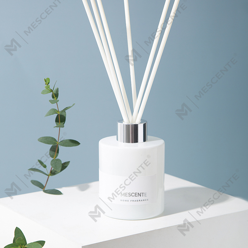 M&Scent Borong Mewah Persendirian Label Hiasan Batang Bunga Fiber Reed Diffuser dengan Sumbat