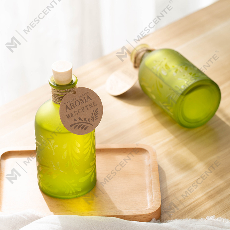 M&Scent Luxury Custom Private Label Botol Kaca Bunga Cecair Reed Diffuser Dengan Kotak Hadiah