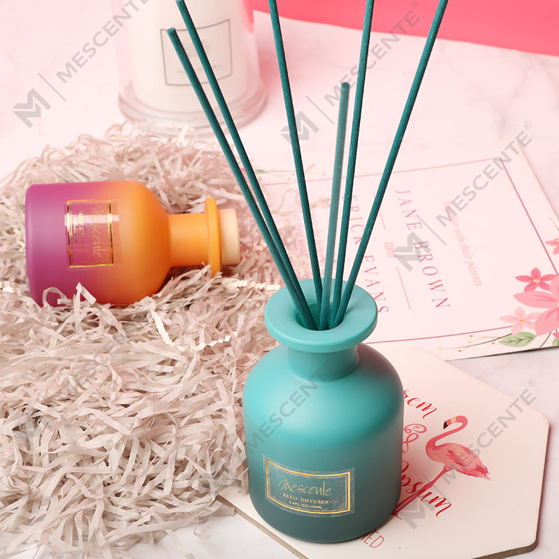 Penyebar buluh pewangi rumah botol bulat label peribadi M&Scent