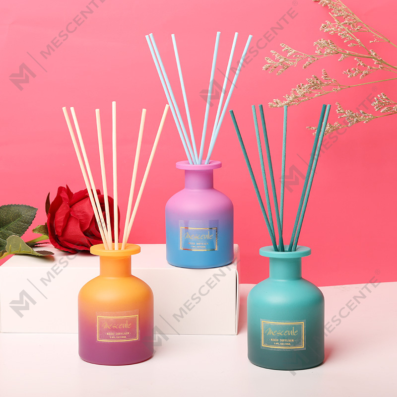 Penyebar buluh pewangi rumah botol bulat label peribadi M&Scent