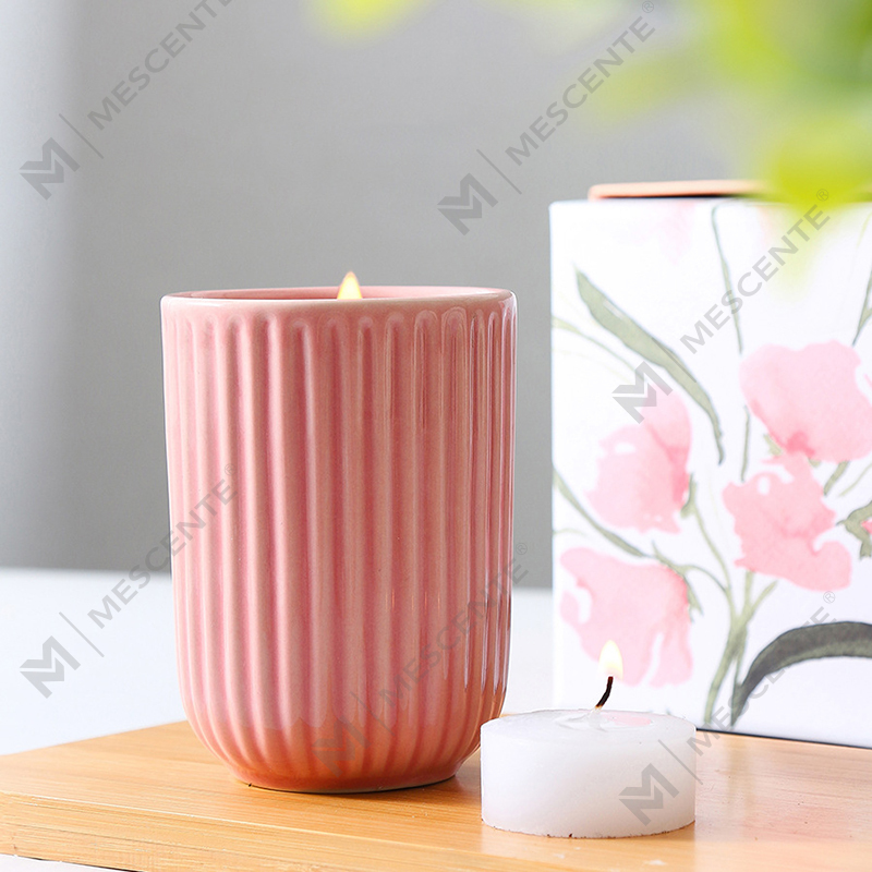 Apakah perbezaan utama dalam lapisan nota wangian antara lilin wangi minyak wangi mewah dan alternatif mesra bajet?