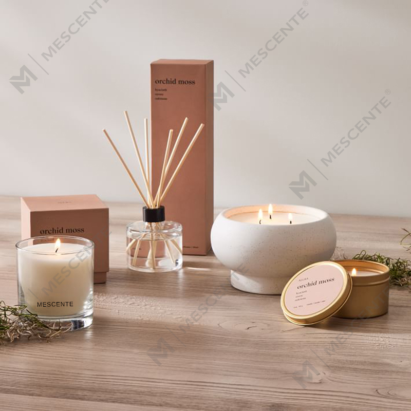 Sesuaikan Set Lilin Beraroma Kek Bunga Kering Krismas White Barn Dengan Tudung